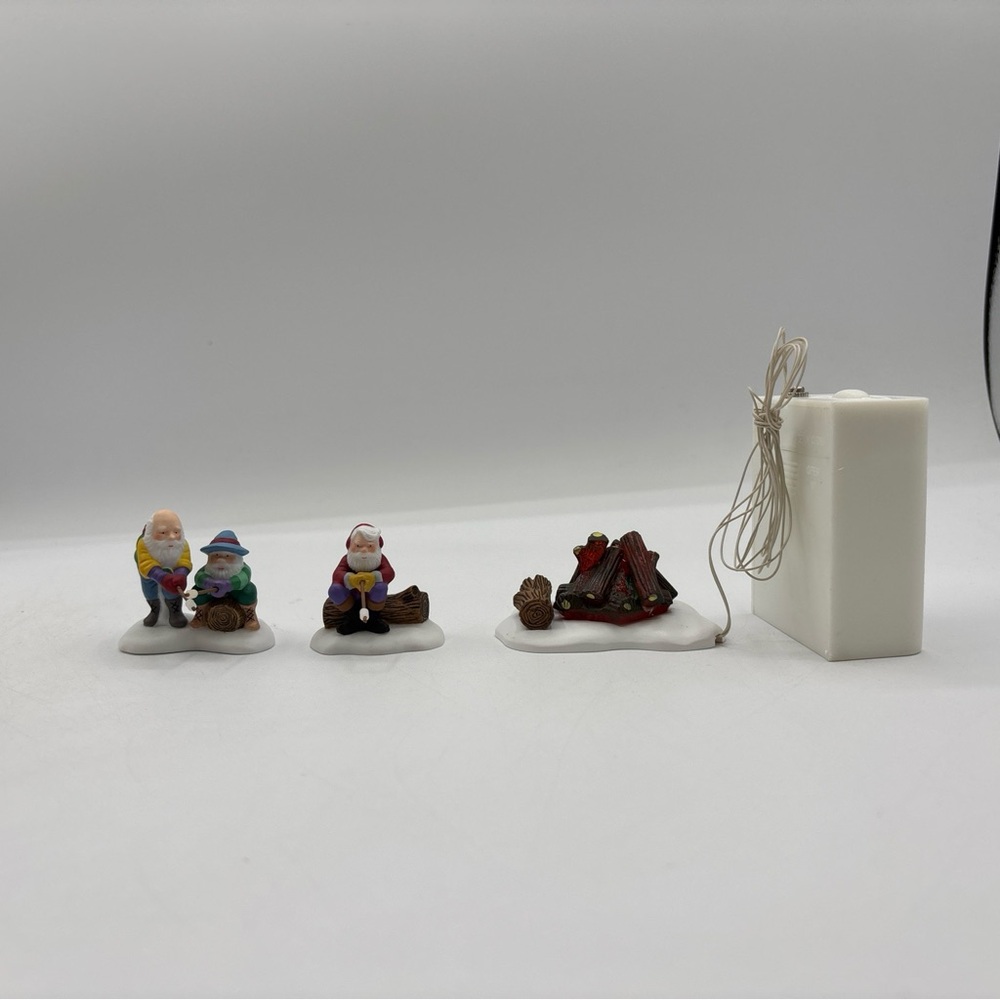 Dept 56 1999 Vintage HVC North Pole Marshmallows Around The Campfire 56.56712